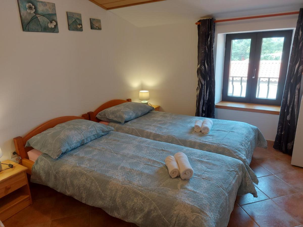 Bed and Breakfast Ranch Radin Бртонигла Экстерьер фото