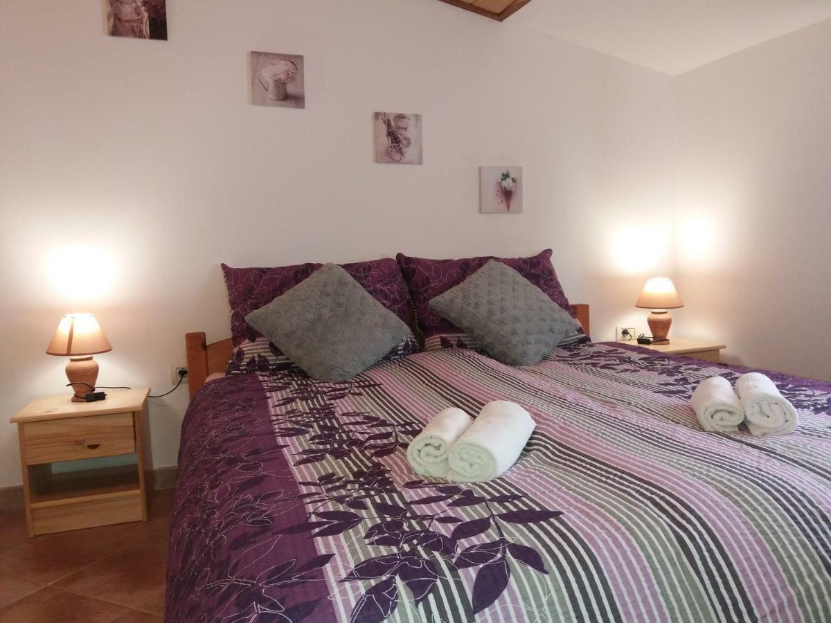 Bed and Breakfast Ranch Radin Бртонигла Экстерьер фото