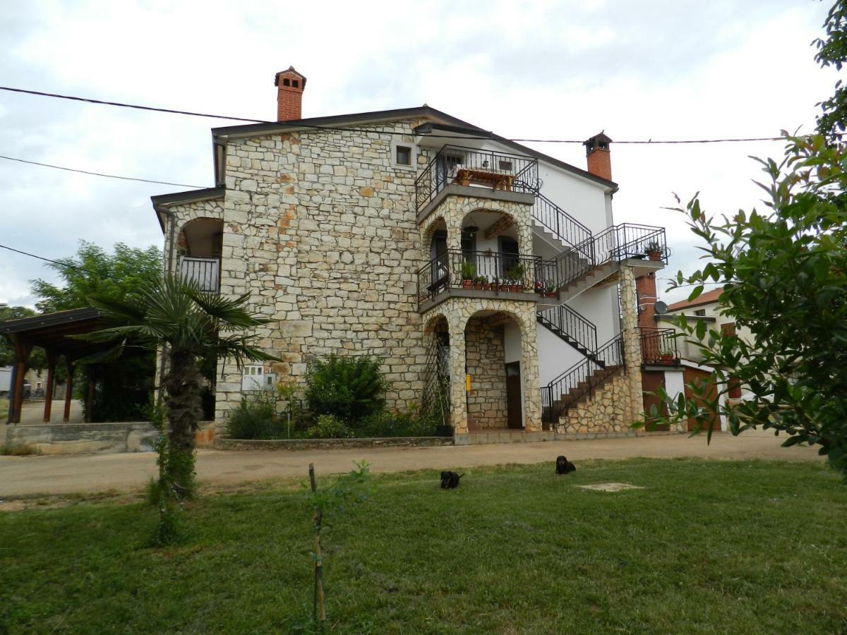 Bed and Breakfast Ranch Radin Бртонигла Экстерьер фото